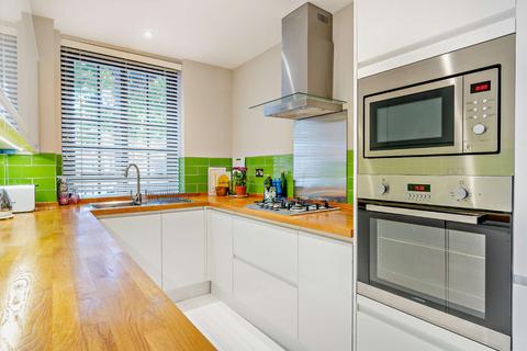 2 bedroom flat for sale, Swan Court, London SW3