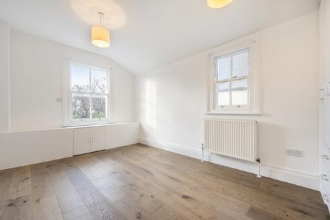 27 Wyatt Road, London, N5 2JU