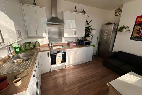 4 bedroom flat to rent, North Street, East Sussex BN1
