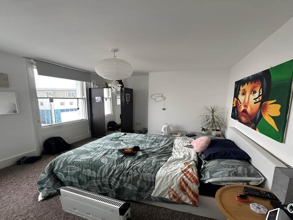 Bedroom 2 pic 2