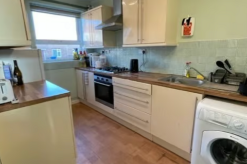 4 bedroom terraced house to rent, Stevenson Road