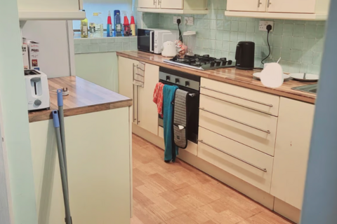 4 bedroom terraced house to rent, Stevenson Road