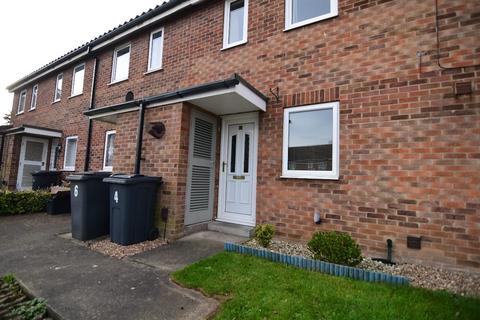 2 bedroom terraced house to rent, Celtic Close, York