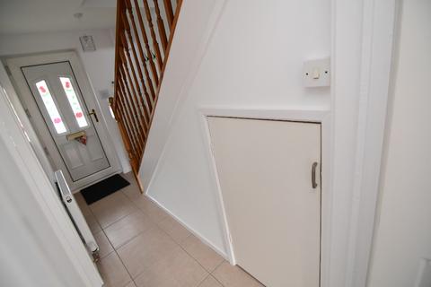 2 bedroom terraced house to rent, Celtic Close, York