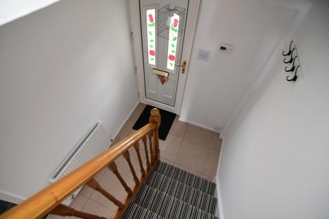 2 bedroom terraced house to rent, Celtic Close, York