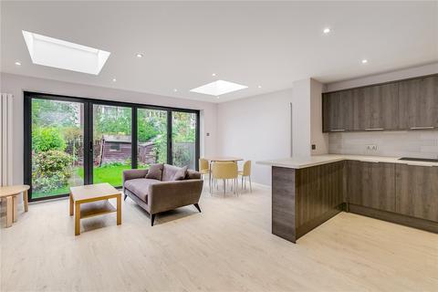 4 bedroom terraced house to rent, Topsham Road, London SW17