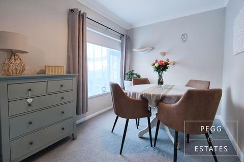 2 bedroom flat for sale, Elim Court, Torquay