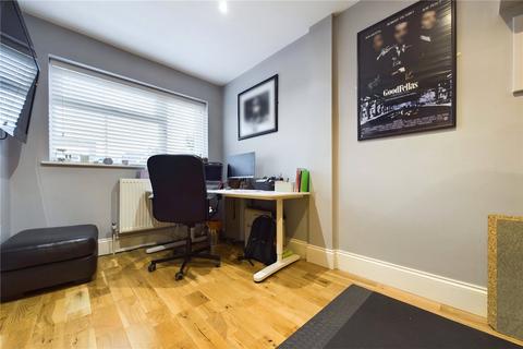 8 Brading Way, Purley On Thames, Reading, RG8 8BS