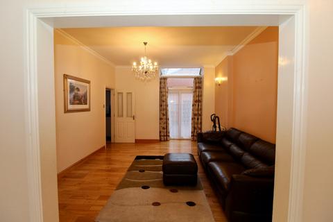 4 bedroom terraced house to rent, Rochdale OL11