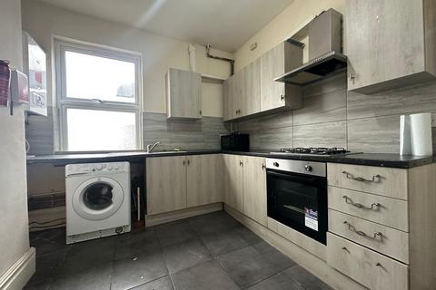 2 bedroom flat to rent, London E7