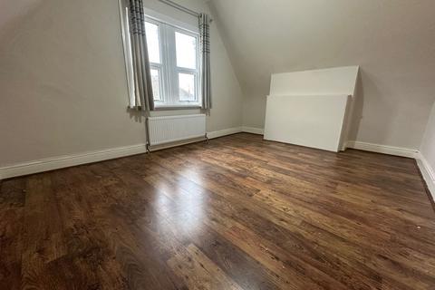 2 bedroom flat to rent, London E7