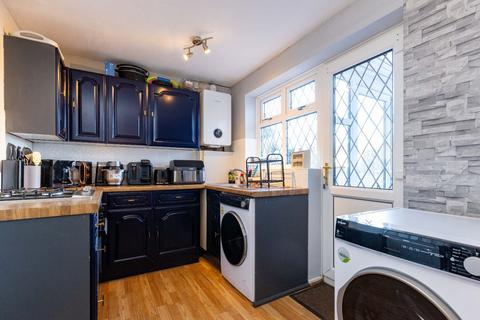 13 Aintree Close, Bedworth, CV12 8TQ