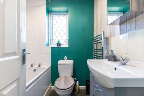 13 Aintree Close, Bedworth, CV12 8TQ