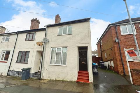 2 bedroom end of terrace house to rent, Brocksford Street, Staffordshire ST4