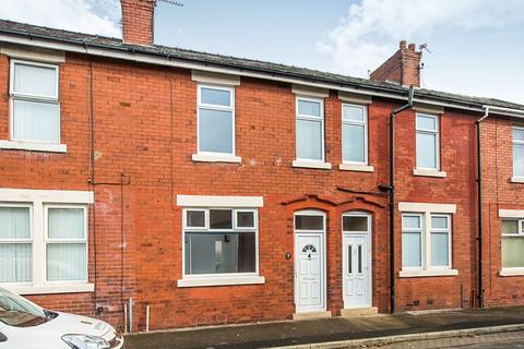 2 bedroom terraced house to rent, Dart Street, Preston PR2