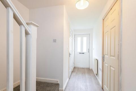 4 bedroom end of terrace house for sale, Castle Lodge Avenue, Leeds LS26