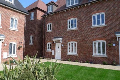 2 bedroom flat to rent, Avian Avenue, Radlett Road, Frogmore