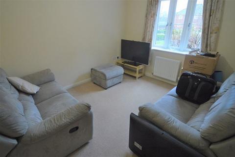 2 bedroom flat to rent, Avian Avenue, Radlett Road, Frogmore