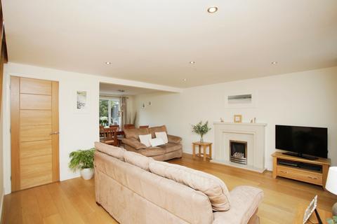 13 Keats Close, Galley Common, Nuneaton, CV10 9RG