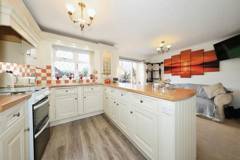 4 bedroom detached house for sale, Farleigh Road, Wolverhampton WV6