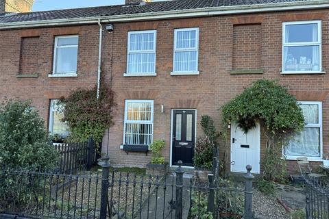 2 bedroom terraced house to rent, Russell Terrace, Norwich NR14