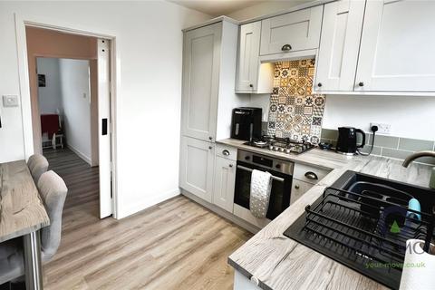 6 Chiltern Close, Shaw, Oldham, OL2 7RL