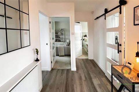 6 Chiltern Close, Shaw, Oldham, OL2 7RL