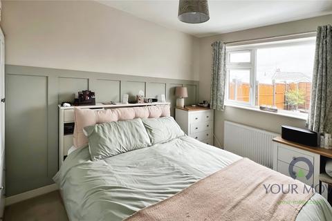 6 Chiltern Close, Shaw, Oldham, OL2 7RL