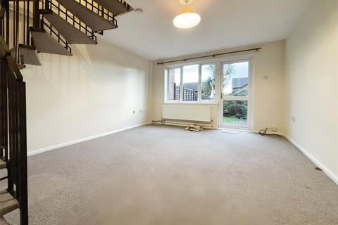 2 bedroom terraced house to rent, Tresillian Gardens, Southampton SO18