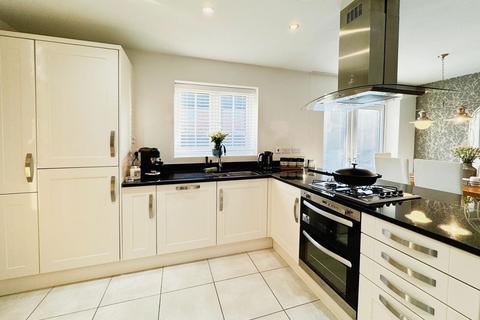 4 bedroom detached house for sale, Thomas Penson Road, Oswestry SY11