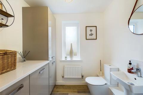 10 Braken Road, Chinnor, OX39 4FU