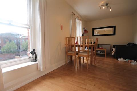 2 bedroom flat to rent, Tanners Court, City Centre