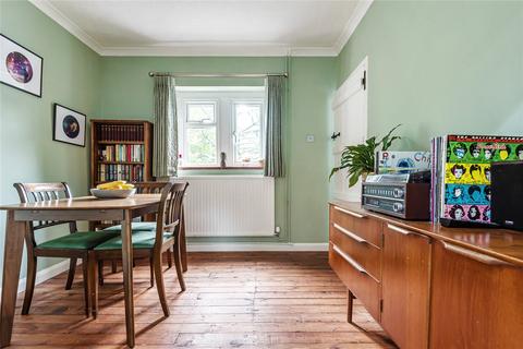 14 Lion Mead, Haslemere, GU27 1LF
