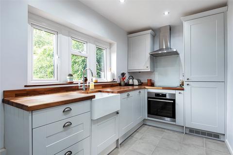 14 Lion Mead, Haslemere, GU27 1LF