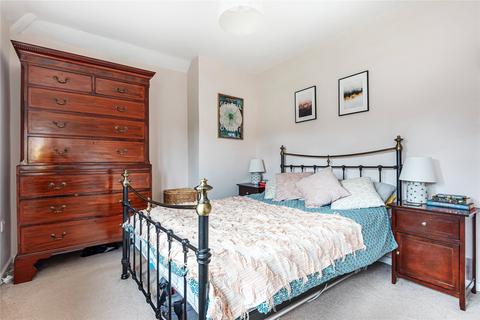 14 Lion Mead, Haslemere, GU27 1LF