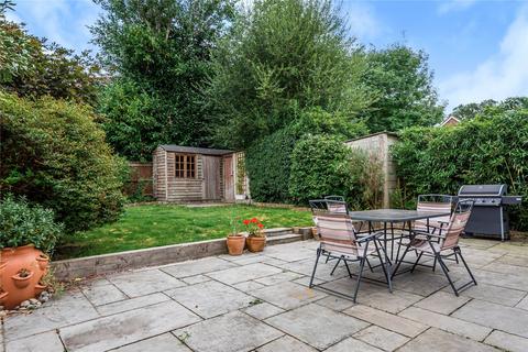 14 Lion Mead, Haslemere, GU27 1LF
