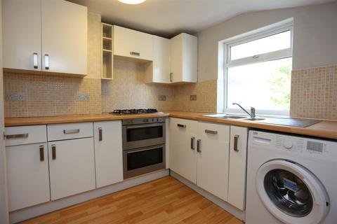 2 bedroom maisonette to rent, Goldstone Road, Hove