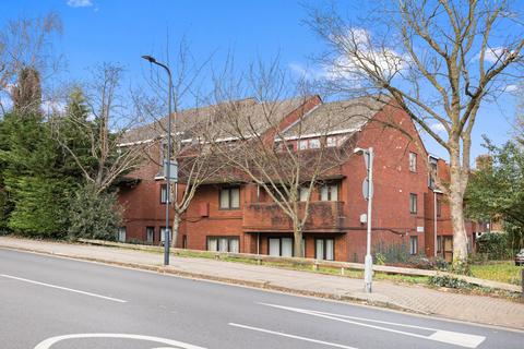 2 bedroom apartment for sale, St-Laurence Close, Chevening Road, NW6