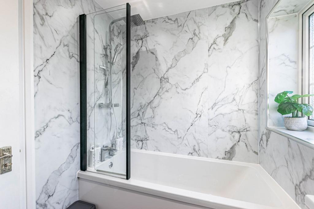 Bathroom2