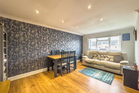 2 bedroom flat for sale, Sonters Down, Chelmsford CM3