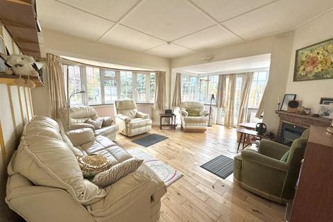 114 Maldon Road, Burnham-on-crouch, CM0 8DB