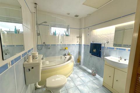 114 Maldon Road, Burnham-on-crouch, CM0 8DB