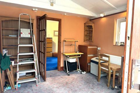 114 Maldon Road, Burnham-on-crouch, CM0 8DB