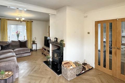 148 Hale Road, Widnes, WA8 8SY