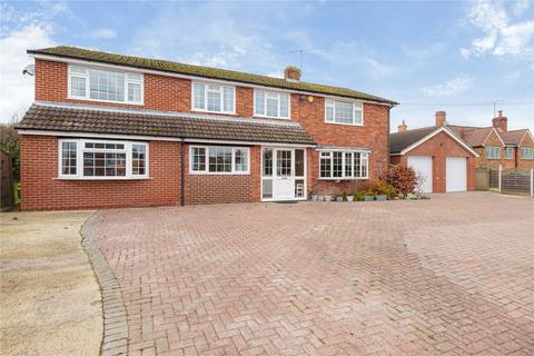 5 bedroom detached house for sale, Basingstoke Road, Reading RG7