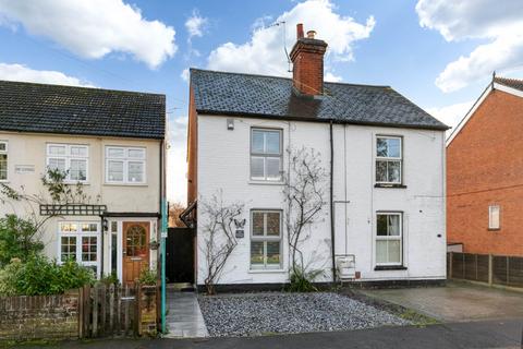 3 bedroom semi-detached house for sale, Waterloo Road, Wokingham RG40