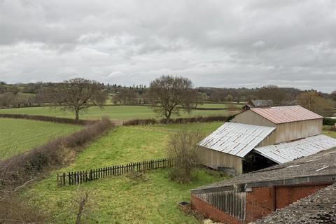 3 bedroom house for sale, Sarnau, Llanymynech.