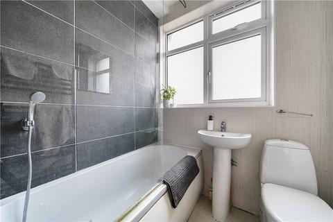 3 Buller Close, London, SE15 6UJ