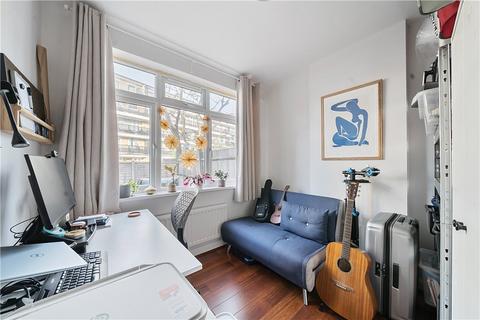 3 Buller Close, London, SE15 6UJ