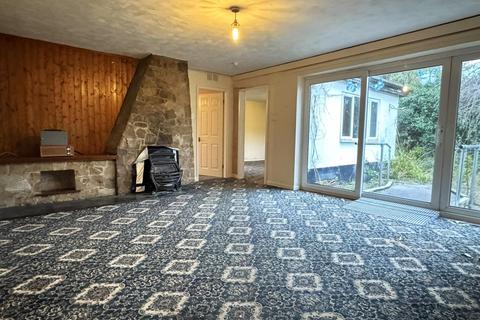 3a Bangor Road, Overton, Wrexham, LL13 0HB